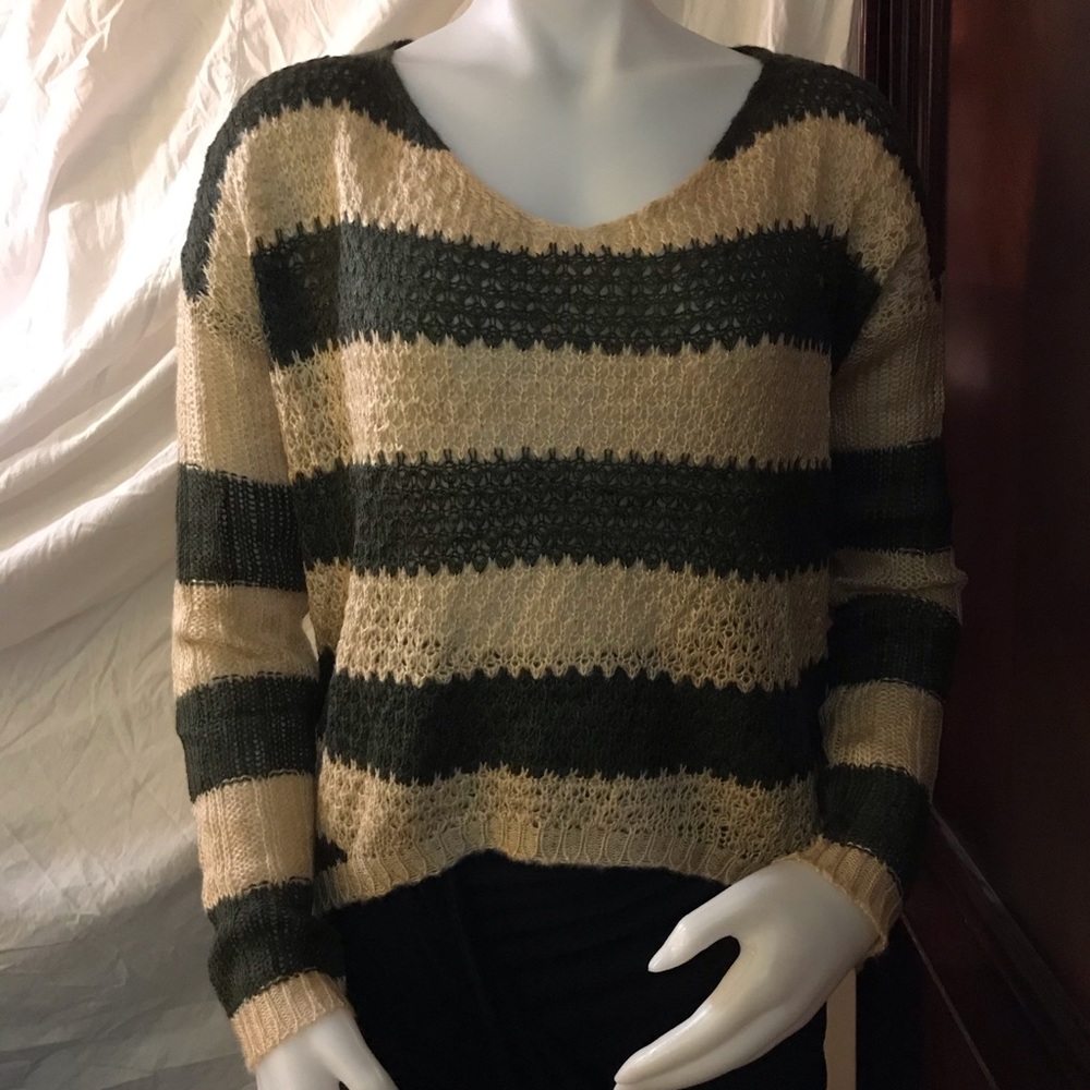 🆕 Finesse Tan/Blk Asymmetrical Knitted Sweater-M